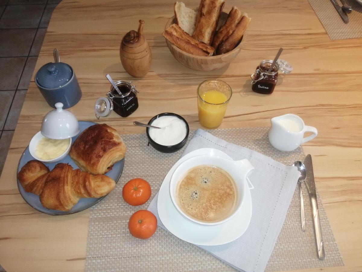 Dollon La Maison D'Elise B&B 외부 사진